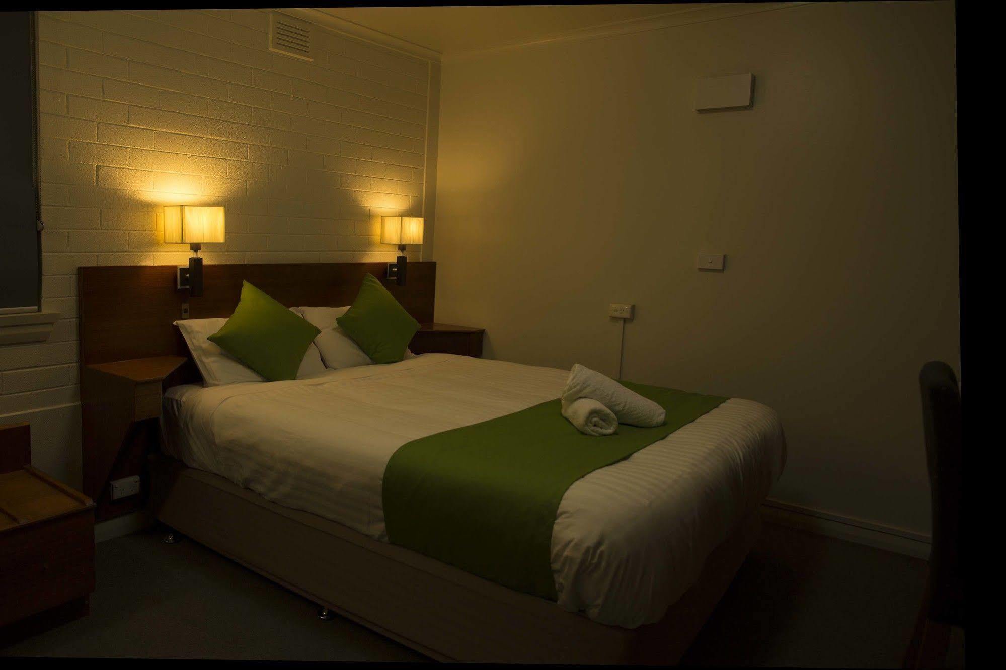 เดอะ คอร์นวอล ฮิสตอริก โฮเต็ล Hotel ลอนเชสตัน ภายนอก รูปภาพ